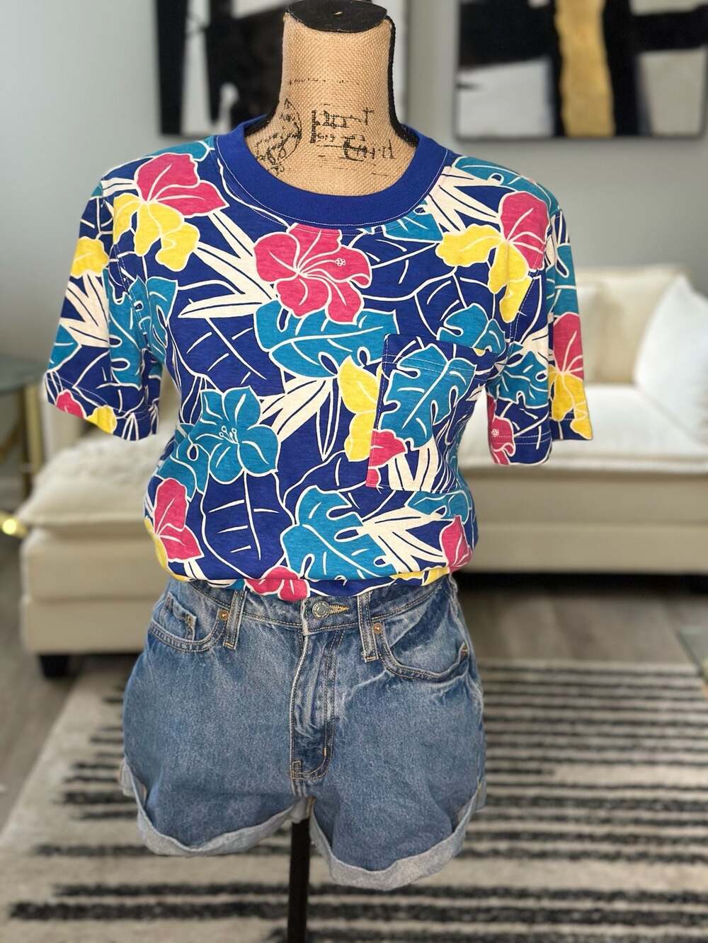 Jaclyn Sport Vintage 90s Tropical Floral Print Short Sleeve Pocket T-Shirt